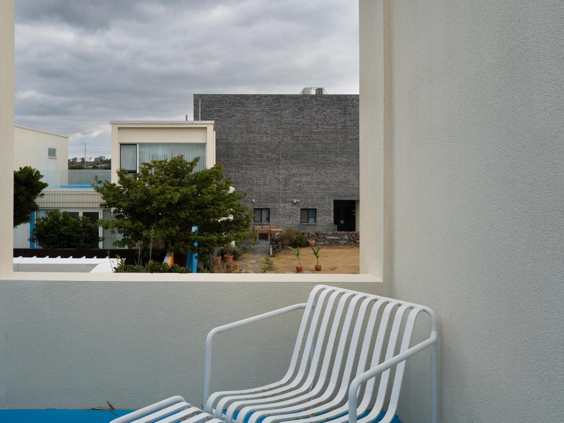 Boutique Pool Villa Namib Jeju Exterior photo